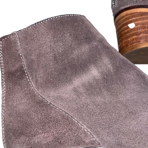 Steve Madden Women’s Gray Legally Suede Booties Boots Shoes size 7.5 - Picture 9 of 13